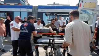 Tramvayın çarptığı genç kız yaralandı