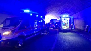 Tuncelide tünelde trafik kazası: 8 kişi yaralandı