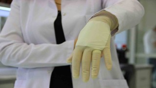 Türk bilim insanları geliştirdi: Bu eldiven sağlık alanında çığır açacak