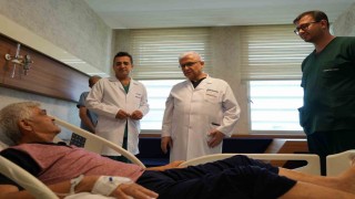 Türkiyede nadir uygulanan yöntemle hayata tutundu