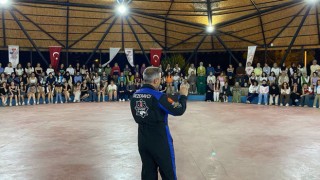 Türkiye’nin İlk Astronotu Gezeravcı Osmaniye’de Gençlerle Buluştu