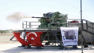 Türkiyenin yerli ve milli topu Thunderbolt Konyada şov yaptı