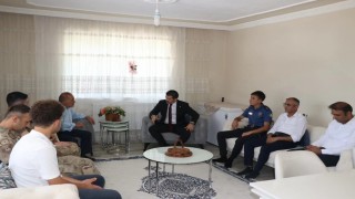 Tutakta Şehit ailelerine anlamlı ziyaret