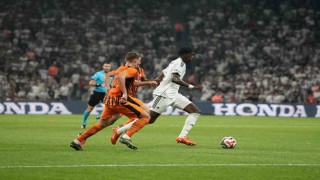UEFA Avrupa Ligi: Beşiktaş: 1 - Shakhtar Donetsk: 2 (İlk yarı)