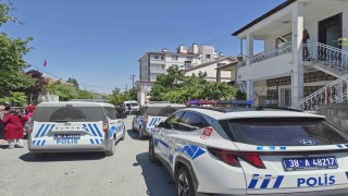 Üvey kızını ağır yaraladıktan sonra intihar etti