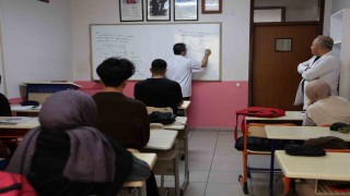 Uzmanlardan ebeveynlere öğrencilere ‘rehberlik edin tavsiyesi