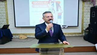 Vali Aksoy, koruyucu ailelerle bir araya geldi