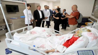 Vali Aydoğdu, hastaneye ziyarette bulundu