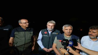 Vali Ünlüer: Orman yangınını kısa sürede kontrol altına almak için elimizden geleni yapıyoruz