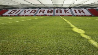 Vali Zorluoğlu, Diyarbakır Stadyumunda incelemelerde bulundu