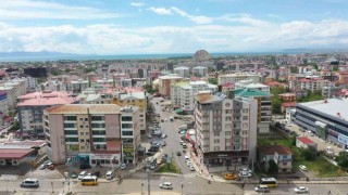 Van Büyükşehir Belediyesi Terzioğlu Caddesini yeniliyor