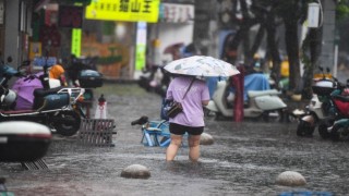 Wipha Tayfunu, Hong Kongu ve Çini vurdu