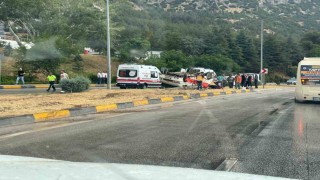 Yağmur nedeniyle kayganlaşan yolda minibüs devrildi: 1i ağır 9 kişi yaralandı