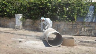 Yahşide su isale hattı patladı, yol trafiğe kapandı