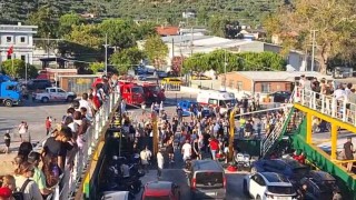 Yangın çıkan feribot Marmara Adasına yanaştı