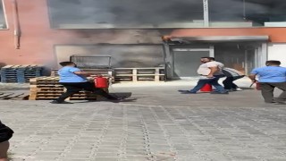 Yangın tüpünü alan koştu