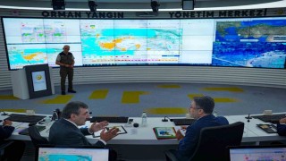 Yangın Yönetim Merkezindeki toplantıda bakanlar orman yangınlarını ele aldı