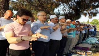 Yangınların devam ettiği Karabükte yağmur duası yapıldı