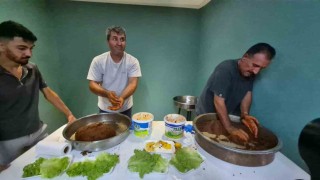 Yarım ton çiğköfte yoğurup, memleket havası yaşıyorlar