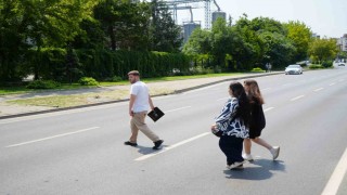 Yayaların ölümle burun buruna geçiş yarışı