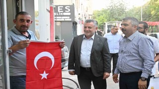 Yıldırım al bayraklarla donatıldı