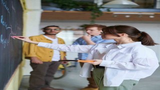 YKS gençleri için ücretsiz tercih danışmanlığı AKM önünde başlıyor