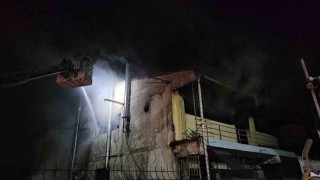 Zeytinburnunda atölye alevlere teslim oldu