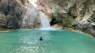 Zorlu parkurların ardındaki saklı cennet Sarısu Şelalesi