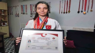 14 yaşında 150den fazla madalyası var