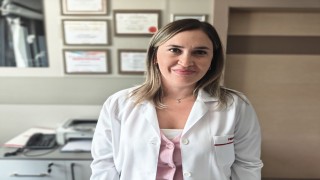 20 yaşında kendi karın zarından vajinası oldu