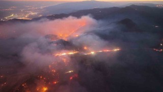 3 gündür devam eden yangının şiddeti havadan görüntülendi