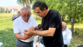 31 yıl sonra eski okulunu ziyaret etti, öğrencileriyle bir araya geldi