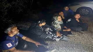 6 düzensiz göçmen ve 2 göçmen kaçakçısı yakalandı