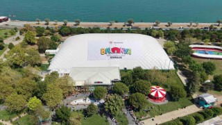 600 çocuk aynı anda oynayabiliyor: Türkiyenin en büyük kapalı şişme oyun parkı Samsunda açıldı