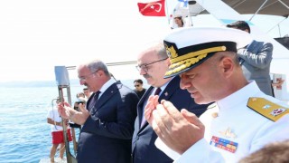 72 yıl sonra şehit denizcilerimiz anısına Dumlupınara saygı dalışı