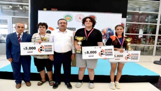 8. Uluslararası Altın Kayısı Satranç Turnuvası ödül töreni gerçekleştirildi