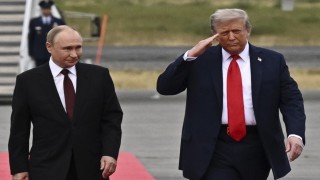 ABD basını, Trumpın Putin ve Zelenskiy ile üçlü zirve gerçekleştirmek istediğini öne sürdü