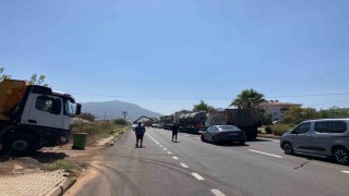 Açık damperle EDS direğine çarptı