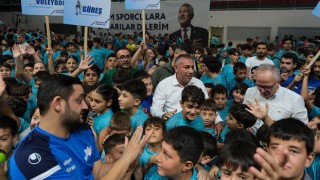 Adana Büyükşehir Belediyesi’nden Eğitime ve Spora Büyük Destek