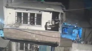 Adanada balkondan balkona silahlı çatışma: 4 gözaltı