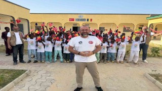 Afrikada UKABDERin iyilik gönüllüsü: Afrika Abisi