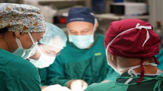 Ağız içinden mukozal yama alınarak idrar kanalı darlığını genişletme ameliyatı yapıldı