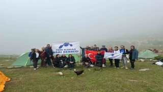 Ağrı tedavisinde farkındalık için zirveye yürüdüler