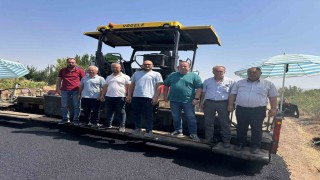 Ağzıkara köyünde sıcak asfalt çalışmaları sona yaklaştı