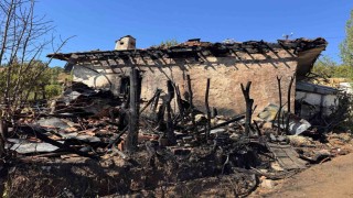 Ahşap evde çıkan yangın büyümeden söndürüldü