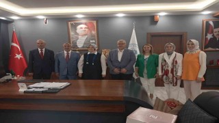 AK Parti Genel Merkez Kadın Kolları Başkanı, çömlek yaptı