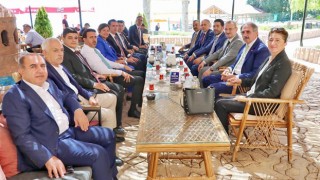 AK Parti Heyeti Ahlat’ta Malazgirt Ruhu ile Buluştu