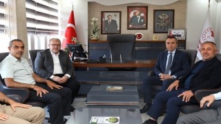 AK Parti heyeti Tarım ve Orman İl Müdürü Ayvalıkı hayırlı olsun ziyareti