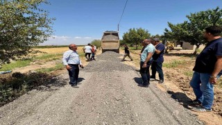 Akçadağda grup yolu çalışmaları devam ediyor