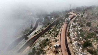 Akdağ eteklerindeki Çeltek Yaylası yolu asfalta kavuşuyor